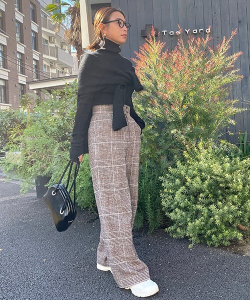 CREDONA（クレドナ）の「リブタートルネックニット（ニット/セーター・レディース・ブラウン/ブラック/グリーン/マスタード・FREE）」の16枚目の写真