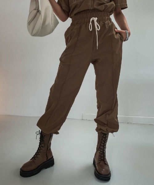 MANGROVE(マングローブ)の「トラックソールレースアップミドルブーツ(ブーツ・レディース・ブラック/ブラウン・SMALL/MEDIUM/LARGE)」の7枚目の写真