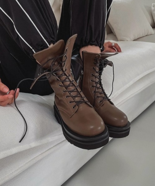 MANGROVE(マングローブ)の「トラックソールレースアップミドルブーツ(ブーツ・レディース・ブラック/ブラウン・SMALL/MEDIUM/LARGE)」の3枚目の写真