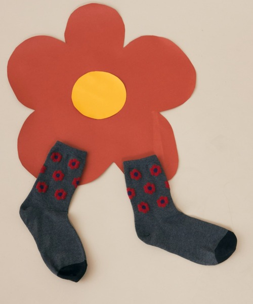 MERLOT（メルロー）の「フラワーソックス（ソックス/靴下・レディース・チャコールグレー/カーキ/アイボリー・FREE）」の5枚目の写真