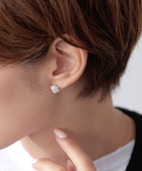 DONOBAN(ドノバン)の「バロックパールピアス(ピアス(両耳用)・レディース・ゴールド・ONESIZE)」の9枚目の写真