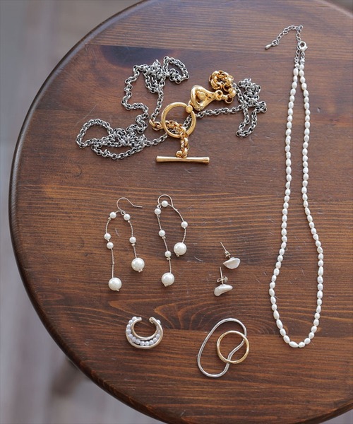 DONOBAN(ドノバン)の「バロックパールピアス(ピアス(両耳用)・レディース・ゴールド・ONESIZE)」の11枚目の写真