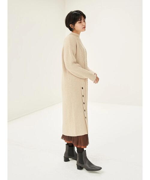 YECCA VECCA（イェッカヴェッカ）の「ボタン×ケーブル編みニットワンピース＊（ワンピース・レディース・ライトベージュ/ブラウン/ブルー系その他7・FREE）」の15枚目の写真