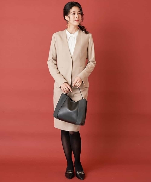 OFUON le MK(オフオンルエムケー)の「【洗える/抗菌/防臭】ベルト付きラップ風タイトスカート(スカート・レディース・チャコールグレー/ベージュ・40/38/36)」の6枚目の写真