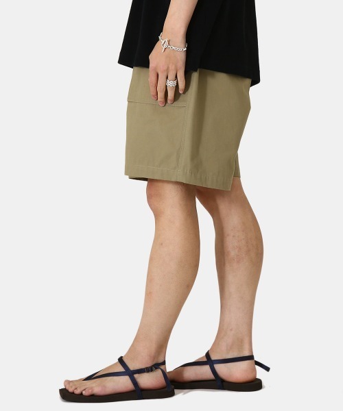marka（マーカ）の「marka / マーカ：BAKER SHORTS - ORGANIC COTTON GABARDINE -：M22A-06PT02B[COR]（その他パンツ・メンズ・カーキブラウン・1/2/3）」の8枚目の写真