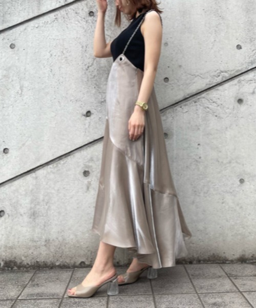 rienda（リエンダ）の「チェーンサスペンダーグロスフレア
