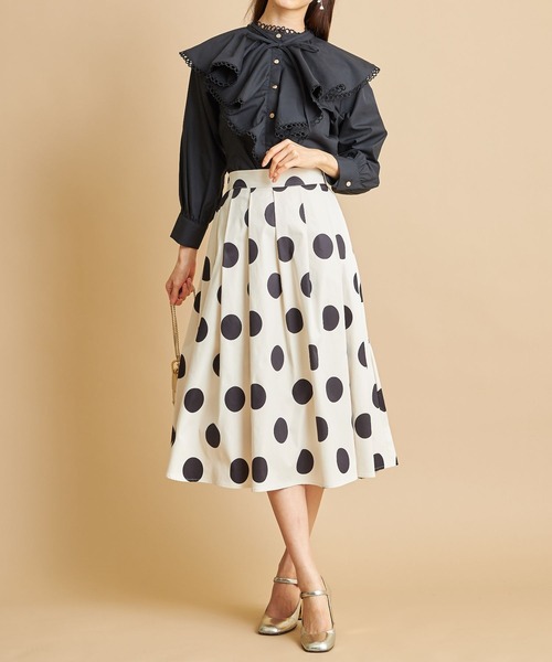 tocco closet（トッコ　クローゼット）の「リボン付きラッフルフリルブラウス（シャツ/ブラウス・レディース・オフホワイト/ブラック・M）」の19枚目の写真