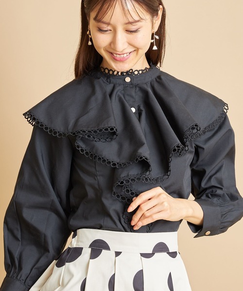 tocco closet（トッコ　クローゼット）の「リボン付きラッフルフリルブラウス（シャツ/ブラウス・レディース・オフホワイト/ブラック・M）」の7枚目の写真