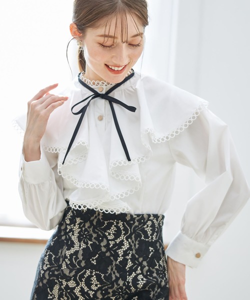 tocco closet（トッコ　クローゼット）の「リボン付きラッフルフリルブラウス（シャツ/ブラウス・レディース・オフホワイト/ブラック・M）」の11枚目の写真