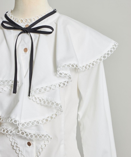 tocco closet（トッコ　クローゼット）の「リボン付きラッフルフリルブラウス（シャツ/ブラウス・レディース・オフホワイト/ブラック・M）」の13枚目の写真