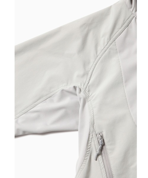 and wander(アンドワンダー)の「and wander/アンドワンダー trek jacket 2 トレックジャケット2 5742121043(ナイロンジャケット・レディース・オフホワイト・0)」の6枚目の写真