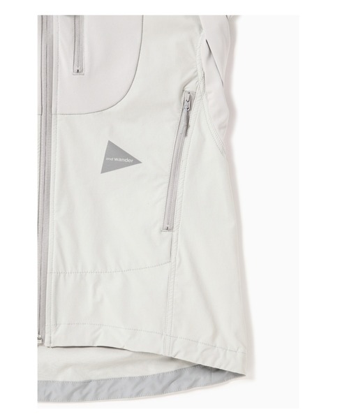 and wander(アンドワンダー)の「and wander/アンドワンダー trek jacket 2 トレックジャケット2 5742121043(ナイロンジャケット・レディース・オフホワイト・0)」の10枚目の写真