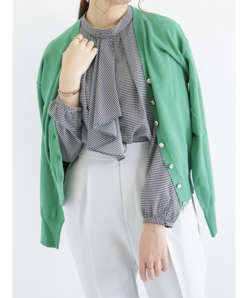 Te chichi（テチチ）の「Vネックカーディガン（カーディガン/ボレロ・レディース・ベージュ/ネイビー/ピンク/グリーン・ﾌﾘ-）」の3枚目の写真