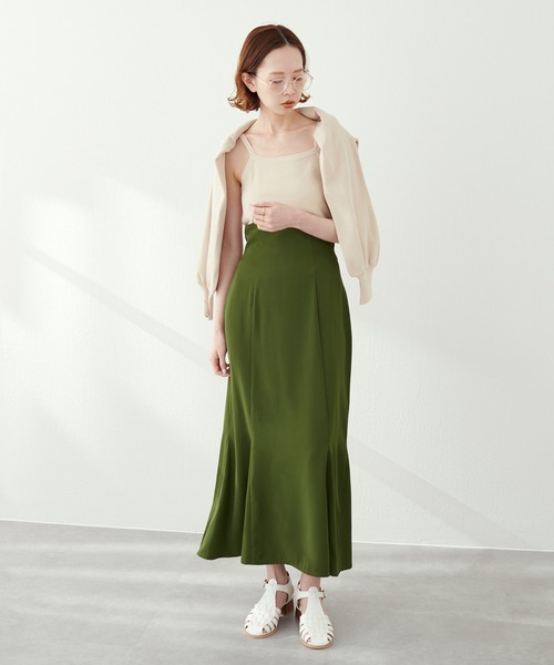 natural couture(ナチュラルクチュール)の「【WEB限定】組み合わせ次第でコーデの幅が広がる!深Vショート丈ニットアンサンブル(アンサンブル・レディース・アイボリー/ブラック/モカ/グリーン・FREE)」の6枚目の写真