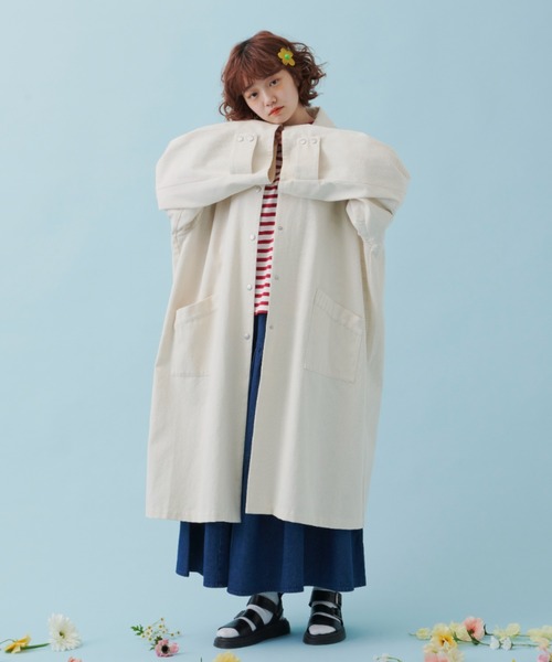 MERLOT（メルロー）の「ボリューム袖ステンカラーコート（ステンカラーコート・レディース・ナチュラル/チャコールグレー/カーキ・FREE）」の2枚目の写真