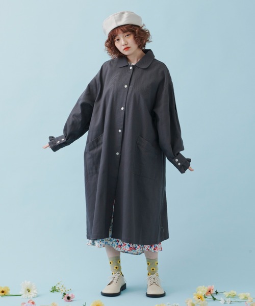 MERLOT（メルロー）の「ボリューム袖ステンカラーコート（ステンカラーコート・レディース・ナチュラル/チャコールグレー/カーキ・FREE）」の4枚目の写真