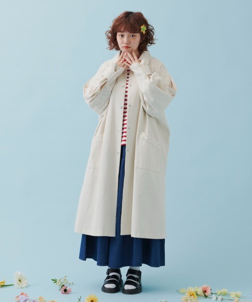 MERLOT（メルロー）の「ボリューム袖ステンカラーコート（ステンカラーコート・レディース・ナチュラル/チャコールグレー/カーキ・FREE）」の9枚目の写真