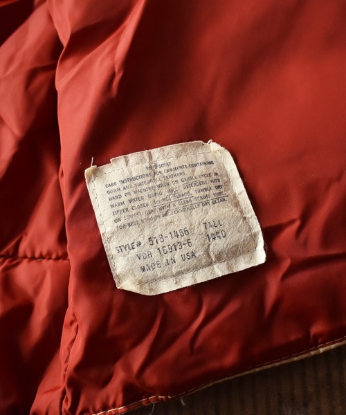 VINTAGE（ヴィンテージ）の「【ヴィンテージ古着】80's Trailwear / トレイルウェア ダウンベスト USA製（ダウンベスト・メンズ・ベージュ・LARGE）」の9枚目の写真