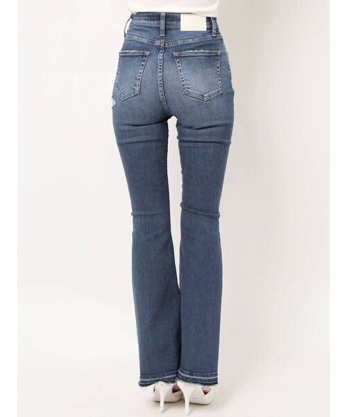 GYDA（ジェイダ）の「ハイウエスト SIDERIPPED SHAPELY LINEフレアデニムパンツ（デニムパンツ・レディース・ライトブルー/ブルー・SMALL/MEDIUM/X-SMALL）」の16枚目の写真