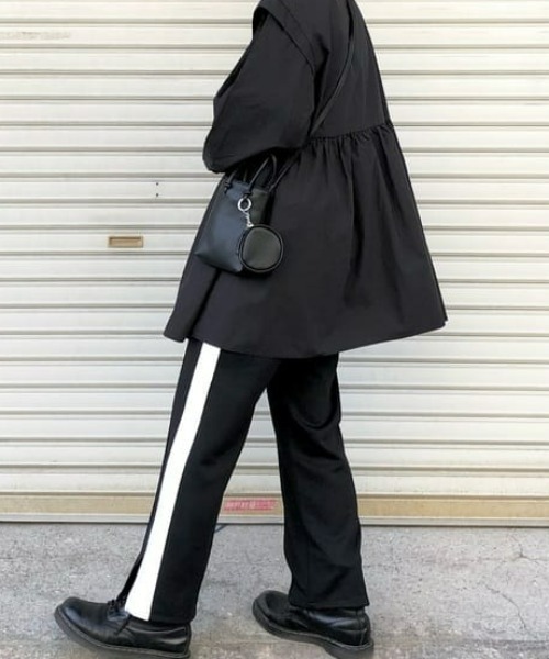 RODEO CROWNS WIDE BOWL（ロデオクラウンズワイドボウル）の「ボリュームスリーブチュニックシャツ（シャツ/ブラウス・レディース・ブラック/ベージュ/ホワイト・FREE）」の21枚目の写真