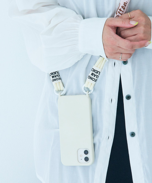 macaroni edge（マカロニエッジ）の「〈macaroni edge/マカロニエッジ〉トリプルロープのシリコンiPhoneケース  (iphone12/12pro/12mini/13/13pro/11/SE/14)（スマホケース/カバー・レディース・ブラック/ピンク/グレイッシュベージュ/ライトパープル/ブラウン/オフホワイト/ライトグレー/グリーン/ライトブルー/フューシャピンク/ライトイエロー/ミント・iPhone 12/12 Pro/iPhone 13 Pro/iPhone 13/iPhone 7/8/SE(第2/第3世代)/iPhone 11/iPhone 12 mini/iPhone 14）」の2枚目の写真