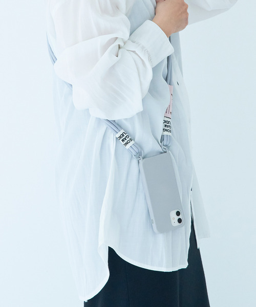 macaroni edge（マカロニエッジ）の「〈macaroni edge/マカロニエッジ〉トリプルロープのシリコンiPhoneケース  (iphone12/12pro/12mini/13/13pro/11/SE/14)（スマホケース/カバー・レディース・ブラック/ピンク/グレイッシュベージュ/ライトパープル/ブラウン/オフホワイト/ライトグレー/グリーン/ライトブルー/フューシャピンク/ライトイエロー/ミント・iPhone 12/12 Pro/iPhone 13 Pro/iPhone 13/iPhone 7/8/SE(第2/第3世代)/iPhone 11/iPhone 12 mini/iPhone 14）」の4枚目の写真