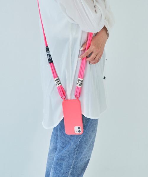 macaroni edge（マカロニエッジ）の「〈macaroni edge/マカロニエッジ〉トリプルロープのシリコンiPhoneケース  (iphone12/12pro/12mini/13/13pro/11/SE/14)（スマホケース/カバー・レディース・ブラック/ピンク/グレイッシュベージュ/ライトパープル/ブラウン/オフホワイト/ライトグレー/グリーン/ライトブルー/フューシャピンク/ライトイエロー/ミント・iPhone 12/12 Pro/iPhone 13 Pro/iPhone 13/iPhone 7/8/SE(第2/第3世代)/iPhone 11/iPhone 12 mini/iPhone 14）」の12枚目の写真