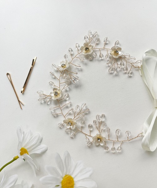 CEMONEMO（セモネモ）の「サクラ フラワー ヘッドドレス（ヘアバンド・レディース・ゴールド・FREE）」の4枚目の写真