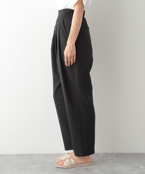 LEPSIM（レプシィム）の「ハイウエストタックパンツ2　277895（その他パンツ・レディース・ブラック/レッド/グレイッシュベージュ・MEDIUM/LARGE）」の8枚目の写真
