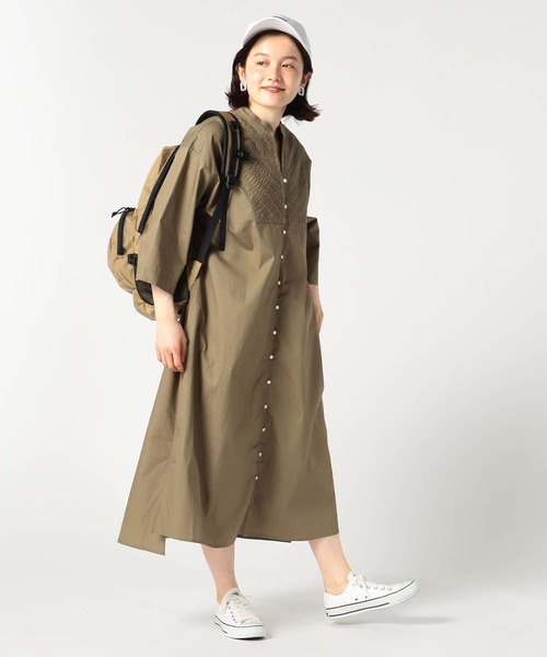 Grand PARK（グランドパーク）の「ピンタック入り　ワイドスリーブ前開きワンピース（シャツワンピース・レディース・カーキ/ベージュ/ネイビー/ホワイト・FREE）」の4枚目の写真