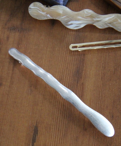 LEPSIM(レプシィム)の「ロングメタルバレッタ 282877(バレッタ/ヘアクリップ・レディース・シルバー/ゴールド/ゴールド系その他・ONE SIZE)」の1枚目の写真