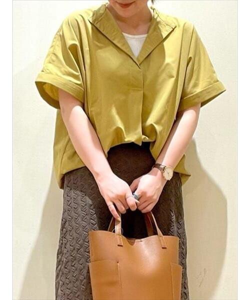 Samansa Mos2 blue(サマンサモスモスブルー)の「ドルマンスキッパーシャツ(シャツ/ブラウス・レディース・オフホワイト/イエロー/ネイビー・フリ-)」の4枚目の写真