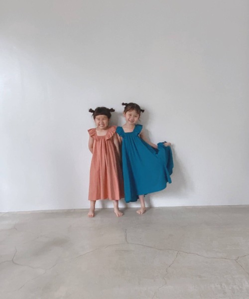 LOWRYS FARM(ローリーズファーム)の「カタフリルカットノースリーブワンピース 299637(ワンピース・キッズ・ピンク/イエロー/ブルー/ボルドー・110cm/120cm/130cm/140cm/150cm)」の5枚目の写真