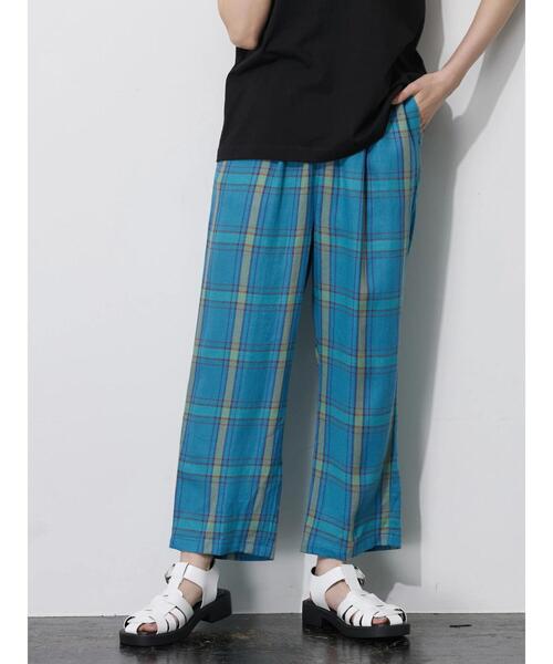 Green Parks(グリーンパークス)の「ベルギーリネン混チェックストレートパンツ(その他パンツ・レディース・ブラウン/ブルー/ベージュ・FREE)」の6枚目の写真