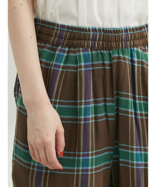 Green Parks(グリーンパークス)の「ベルギーリネン混チェックストレートパンツ(その他パンツ・レディース・ブラウン/ブルー/ベージュ・FREE)」の12枚目の写真