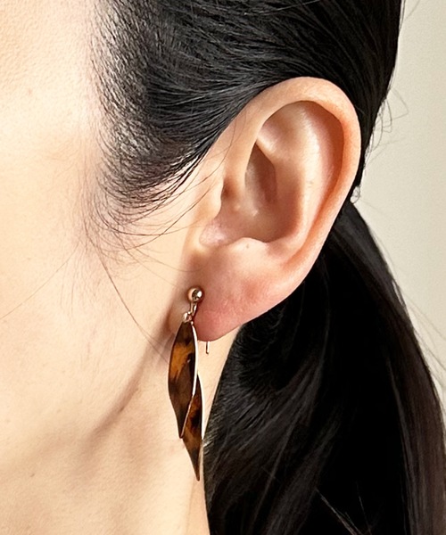 The Rule(ザルール)の「The Rule ザルール:Leaf double hook pierced earring:2連リーフ イヤリング(イヤリング・レディース・ホワイト/グレー/クリア/ブラウン・FREE)」の14枚目の写真