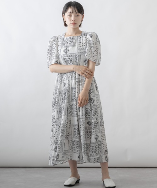 mebole（メボレ）の「ペイズリー柄フレアワンピース（ワンピース・レディース・ホワイト/ピンク・FREE）」の17枚目の写真