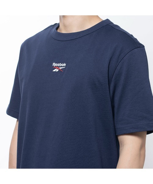 Reebok(リーボック)の「クラシックス スモール ベクター Tシャツ / Classics Small Vector T-Shirt(Tシャツ/カットソー・メンズ・グリーン/ホワイト/ブラック/ブルー/アイボリー/ネイビー/ブラック系その他/ブラウン・XXX-LARGE/XX-LARGE/X-SMALL/LARGE/SMALL/MEDIUM/X-LARGE)」の19枚目の写真