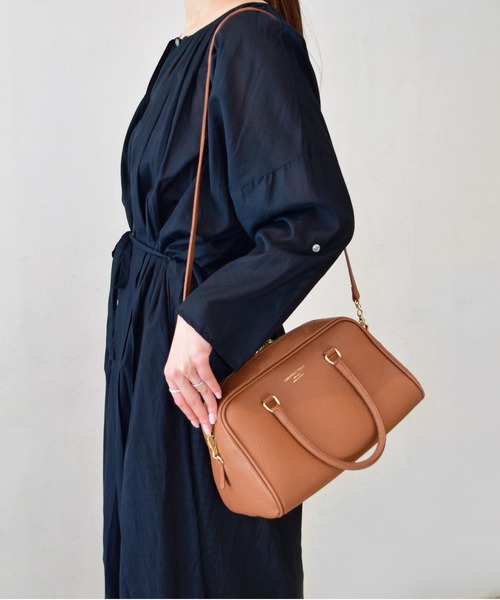 CHRISTIAN VILLA（クリスチャンヴィラ）の「【CHRISTIAN VILLA】レザーボストンバッグ(Q26415)（ボストンバッグ・レディース・ブラウン/ブラック・ALL）」の3枚目の写真