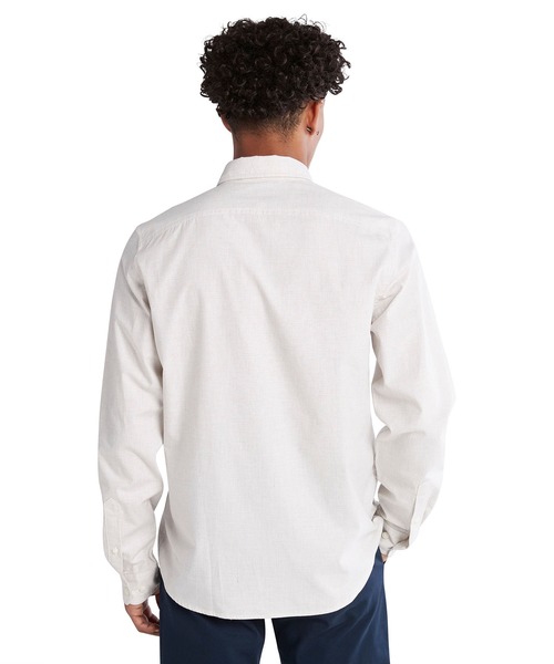 Timberland（ティンバーランド）の「メンズ サトルチェック ライトウェイト フランネル シャツ（シャツ/ブラウス・メンズ・オフホワイト/ダークブルー・SMALL/MEDIUM/LARGE/X-LARGE/XX-LARGE）」の9枚目の写真