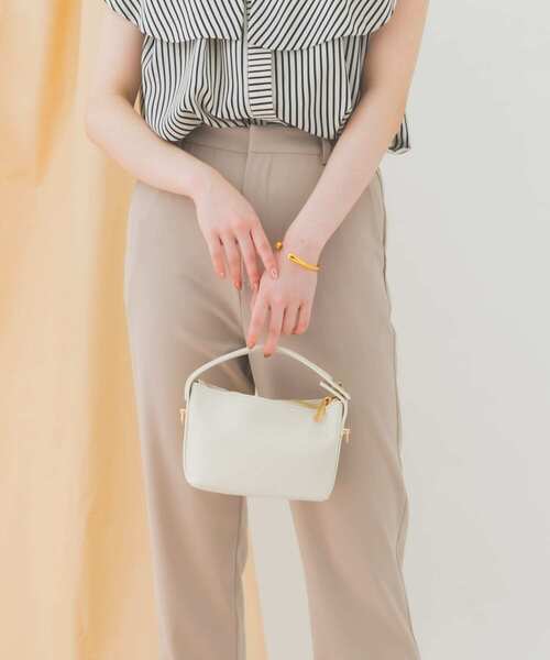 RODE SKO（ロデスコ）の「ひねり金具ハンドルショルダー（ショルダーバッグ・レディース・ブラック/オフホワイト/オレンジ・ONE）」の6枚目の写真