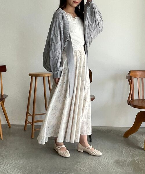 MAJESTIC LEGON（マジェスティックレゴン）の「ショートケーブルボレロ（カーディガン/ボレロ・レディース・ブラック/グレー/アイボリー/ピンクベージュ・MEDIUM）」の13枚目の写真