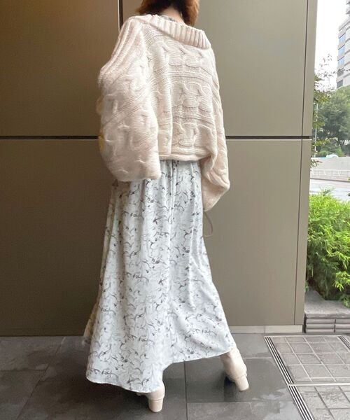 MAJESTIC LEGON（マジェスティックレゴン）の「ショートケーブルボレロ（カーディガン/ボレロ・レディース・ブラック/グレー/アイボリー/ピンクベージュ・MEDIUM）」の22枚目の写真