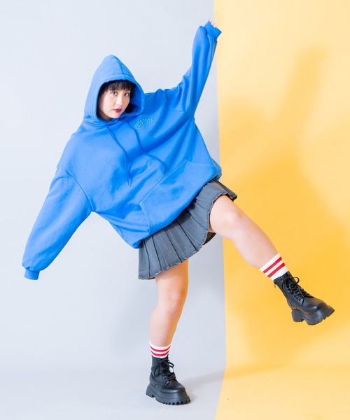 PUNYUS（プニュズ）の「GOODMOODパーカー（パーカー・レディース・ホワイト/ブラック/ブルー・4/3）」の15枚目の写真