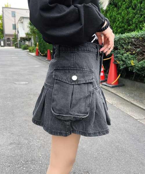 Figments(フィグメンツ)の「カーゴプリーツヘムデニムスカート(デニムスカート・レディース・ブラック・SMALL/MEDIUM)」の7枚目の写真