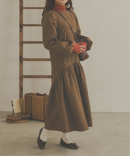 Ambre Neige（アンブルネージュ）の「ぽこぽこフレアワンピース／【WEB/EC限定商品】（ワンピース・レディース・アイボリー/ダークブラウン/ベージュ・FREE）」の10枚目の写真