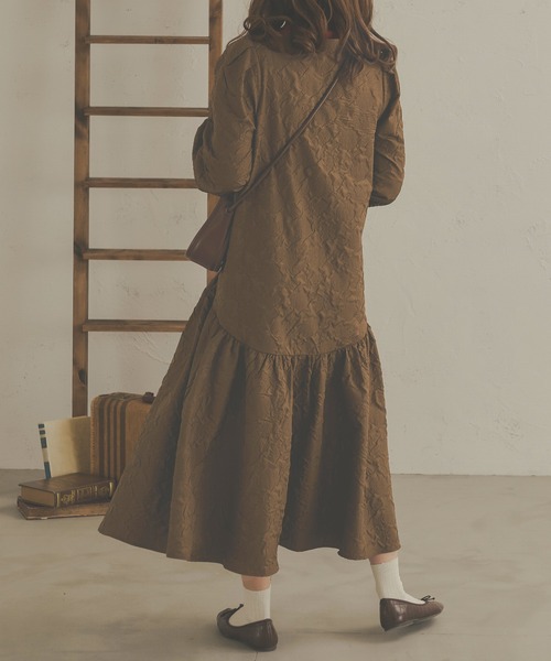 Ambre Neige（アンブルネージュ）の「ぽこぽこフレアワンピース／【WEB/EC限定商品】（ワンピース・レディース・アイボリー/ダークブラウン/ベージュ・FREE）」の12枚目の写真