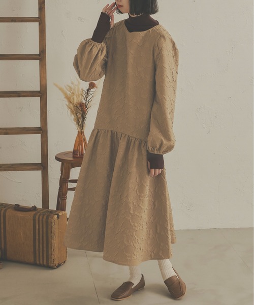 Ambre Neige（アンブルネージュ）の「ぽこぽこフレアワンピース／【WEB/EC限定商品】（ワンピース・レディース・アイボリー/ダークブラウン/ベージュ・FREE）」の17枚目の写真