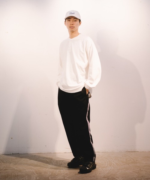 FRUIT OF THE LOOM（フルーツオブザルーム）の「ヘビーオンスL/Sヘンリーネック / ロンT / 長袖 / シンプル / カジュアル / 無地 / ユニセックス（Tシャツ/カットソー・メンズ・ブラック/ホワイト・M/L/XL/3L/S）」の14枚目の写真