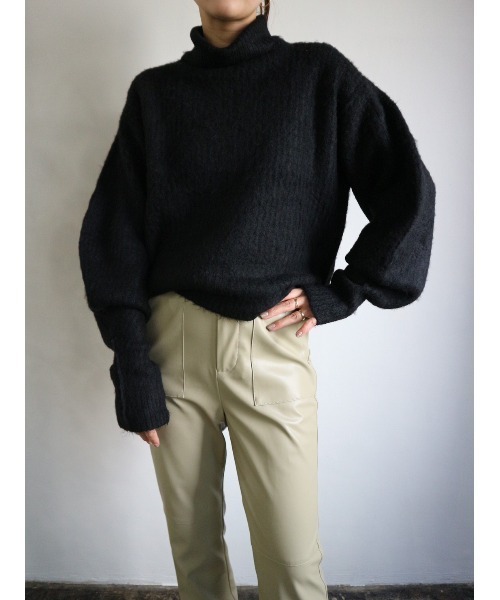 TRUNC（トランクエイティーエイト）の「Recycled Polyester Fluffy Knit（ニット/セーター・レディース・アイボリー/ブラック・FREE）」の11枚目の写真